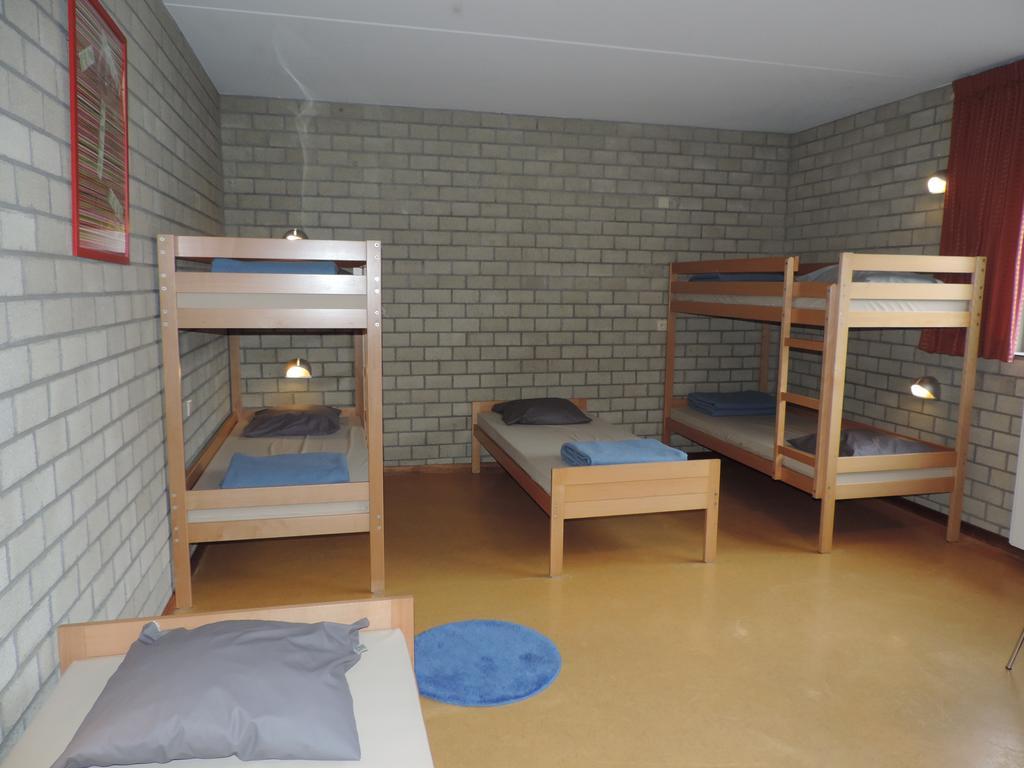 Hostel Blauwput Левен Номер фото